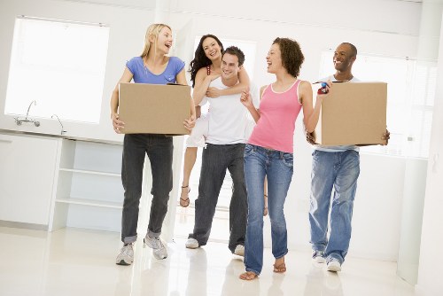 Movers Poplar handling residential move