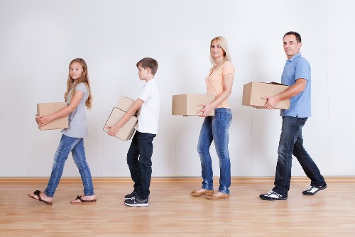 Movers Removals packing household items